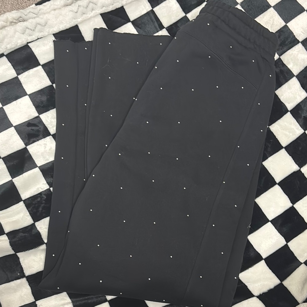 Brand new forever 21 sweats with sequence